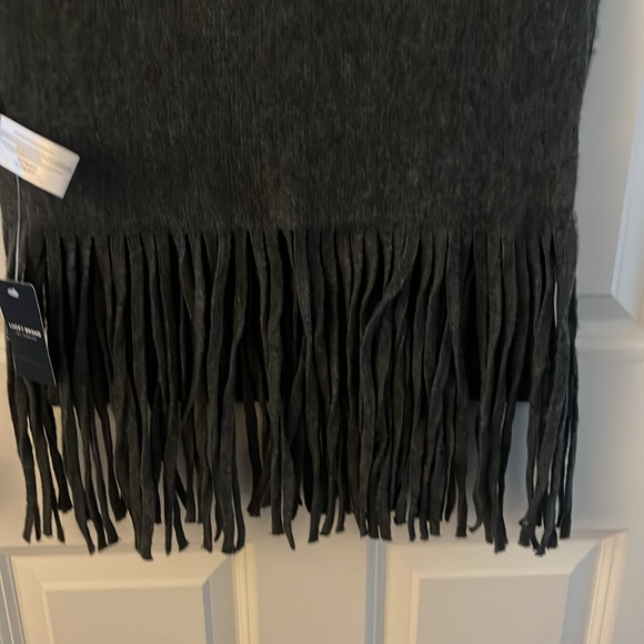 NWT! Lucky Brand Gray Wrap. Unsized. Long fringe. - Picture 3 of 6